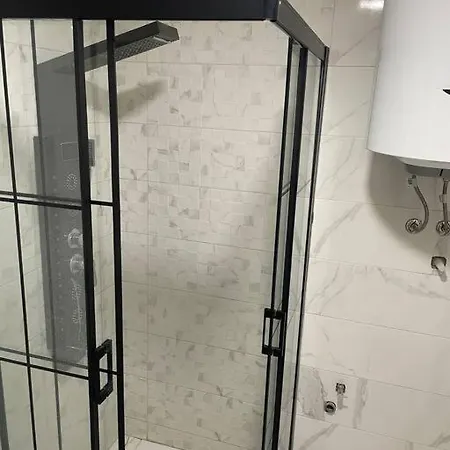 57 Qm 5 Floor Lägenhet